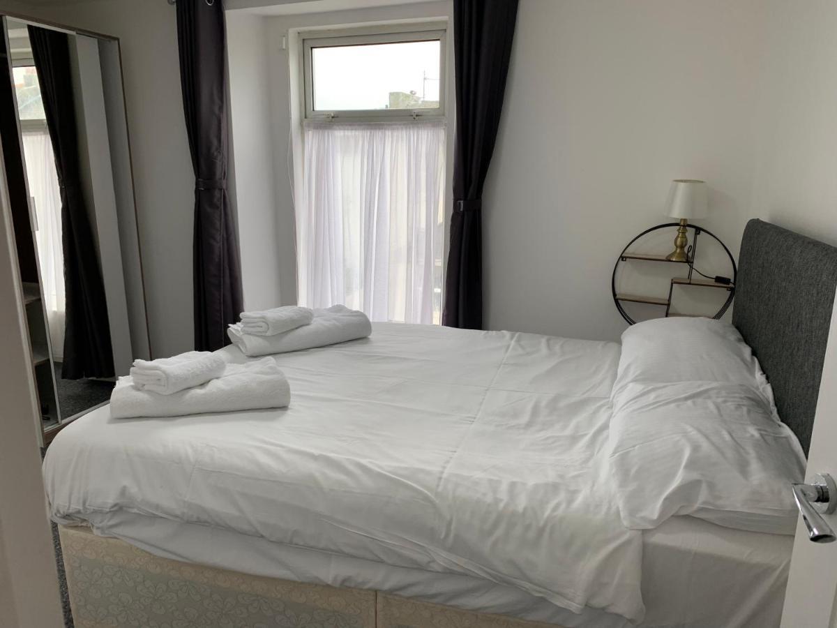 Central Plymouth Apartment Bagian luar foto